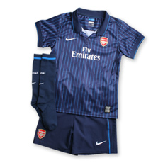 09-10 Arsenal Little Boys away