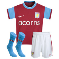 09-10 Aston Villa Little Boys home