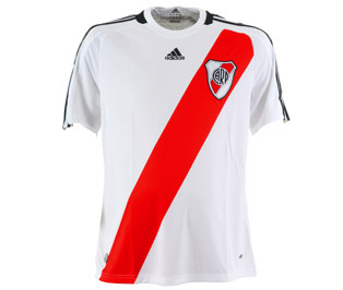 09-10 River Plate home