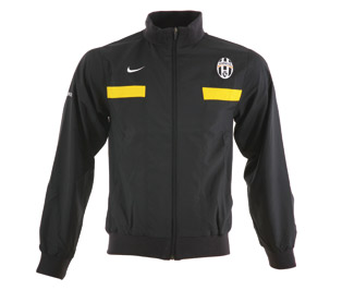 09-10 Juventus Basic Rainjacket (Black)