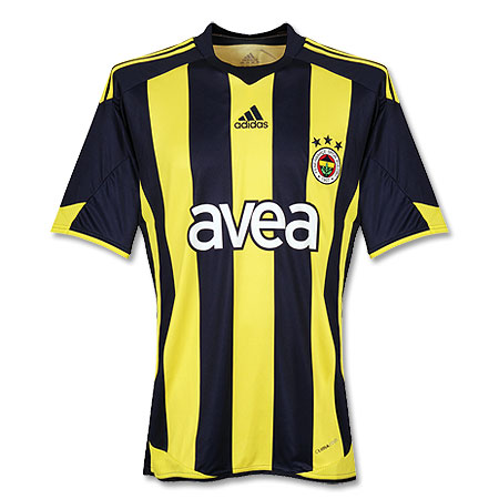 09-10 Fenerbahce home (R.Carlos 3)