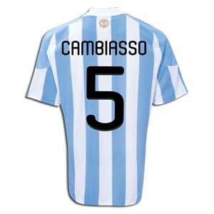 2010-11 Argentina World Cup Home (Cambiasso 5)
