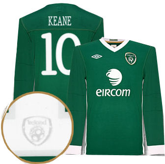 2010-11 Ireland Umbro Long Sleeve Home Shirt (Keane 10)