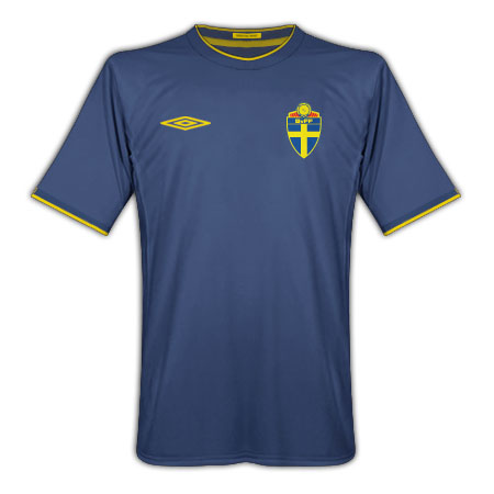 2010-11 Sweden Umbro Away Shirt (Kids)