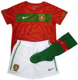 Nike Portugal Little Boys Home Kit 2010-11