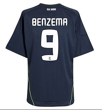 2010-11 Real Madrid Away Shirt (Benzema 9)