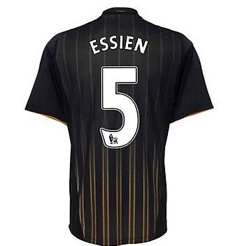 2010-11 Chelsea Away Shirt (essien 5)