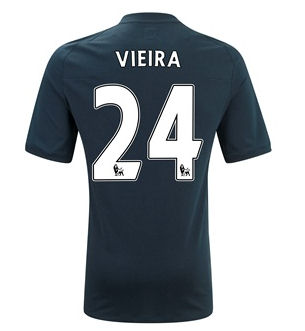 2010-11 Manchester City Umbro Away Shirt (vieira 24)