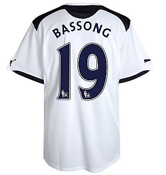 2010-11 Tottenham Puma Home Shirt (Bassong 19)