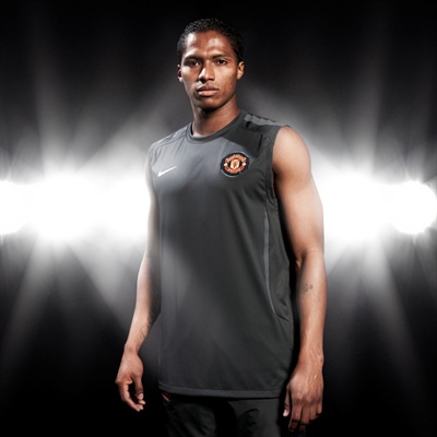 2010-11 Man Utd Nike Sleeveless Training Jersey (Black)