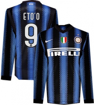 2010-11 Inter Milan Long Sleeve Home Shirt (Eto'o 9)