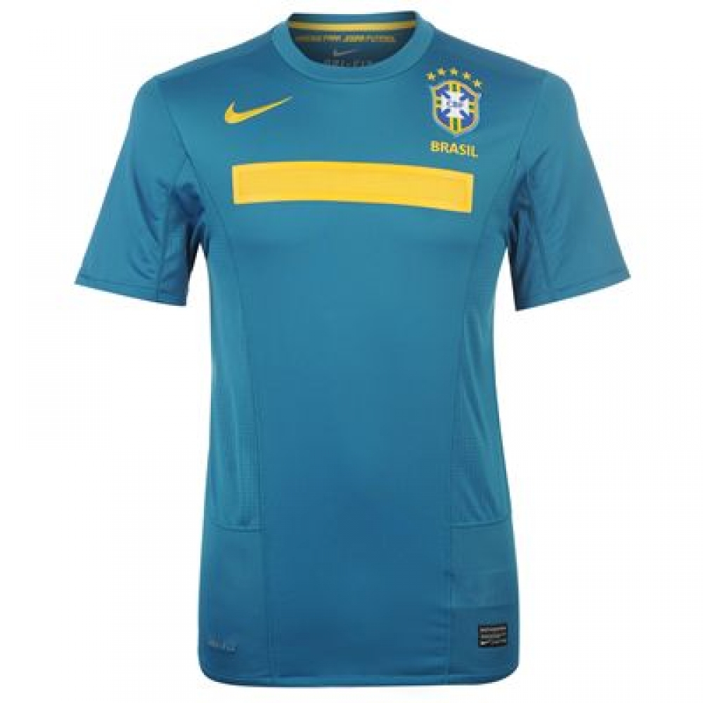 Ronaldo Jersey Brazil on 2011 12 Brazil Nike Copa America Away Shirt Kids 42 66 Football