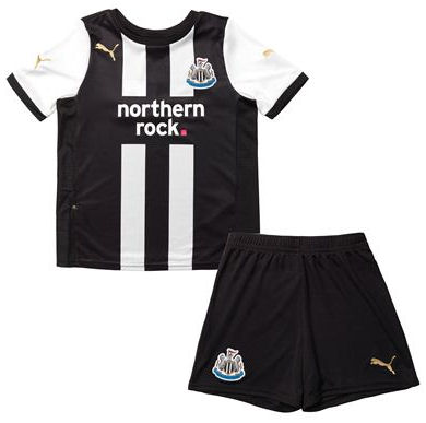 Click here to buy the 2011-12 Newcastle Home Little Boys Mini Kit 2011-12 Newcastle Home Little Boys Mini Kit