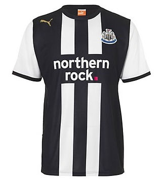 Click here to buy the 2011-12 Newcastle Home Puma Football Shirt 2011-12 Newcastle Home Puma Football Shirt