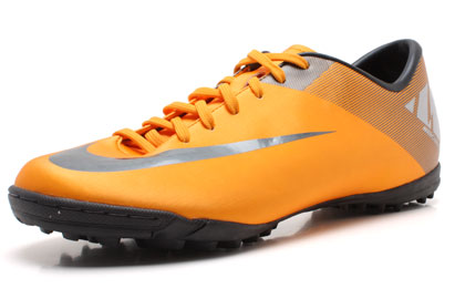 Mercurial Victory II TF Football Trainers Orange Peel