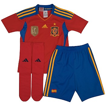 Click here to buy the 2011-12 Spain Adidas Little Boys Home Mini Kit 2011-12 Spain Adidas Little Boys Home Mini Kit