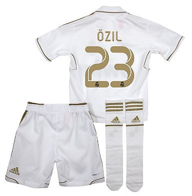 Real Madrid Little Boys Ozil Mini Home Kit 2011-12 Real Madrid Little Boys Ozil Mini Home Kit 2011-12