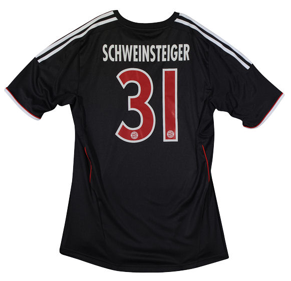 2011-12 Bayern Munich UCL Shirt (Schweinsteiger 31)