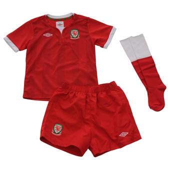 2011-12 Wales Umbro Home Little Boys Mini Kit