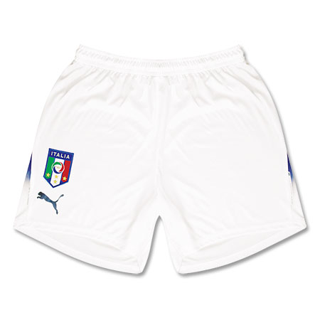 06-07 Italy home shorts