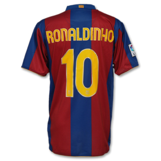07 08 Barcelona home with official Ronaldinho printing