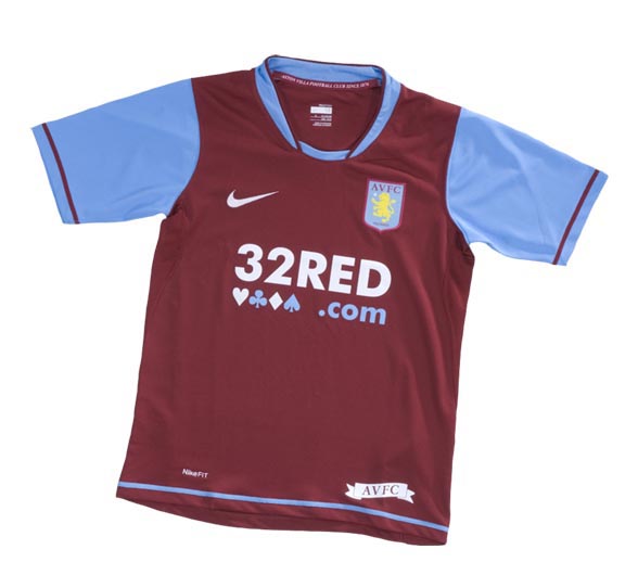 07 08 Aston Villa home Kids