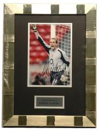Almunia Signed Photo
