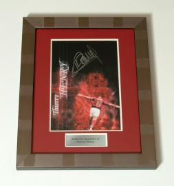 Thierry Henry `Fireworks` Signed 10 x 8 Photo**