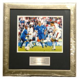 Micheal Owen Signed Photo