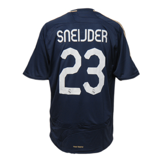 07 08 Real Madrid away Sneijder 23