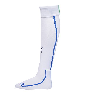 08 09 Italy Home Change socks white