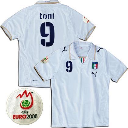 08-09 Italy away (Toni 9)
