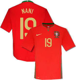 08-09 Portugal home (Nani 19)