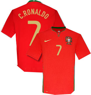 08-09 Portugal home (C.Ronaldo 7)
