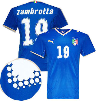 08-09 Italy home (Zambrotta 19)