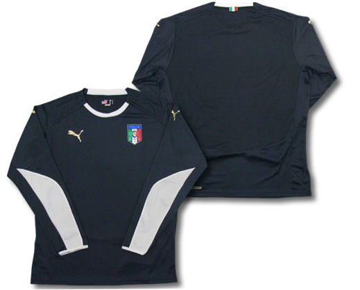 08-09 Italy GK away