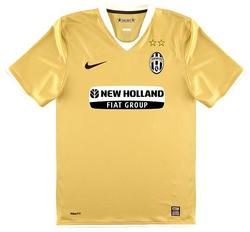 08-09 Juventus away