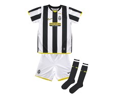 08-09 Juventus Little Boys home