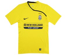 08-09 Juventus GK home