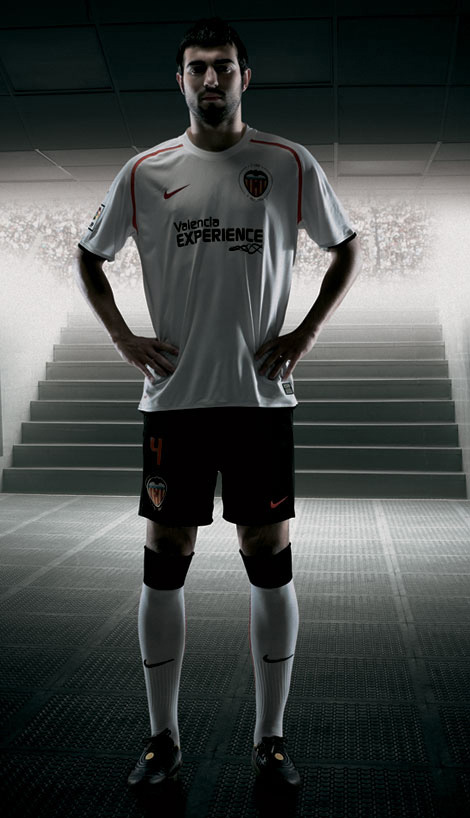 08-09 Valencia L/S home