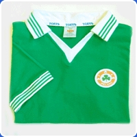 EIRE 76 Retro Football Shirts