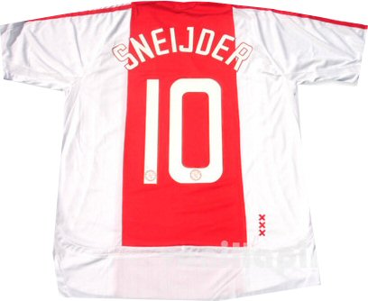 06 07 Ajax home Sneijder 10