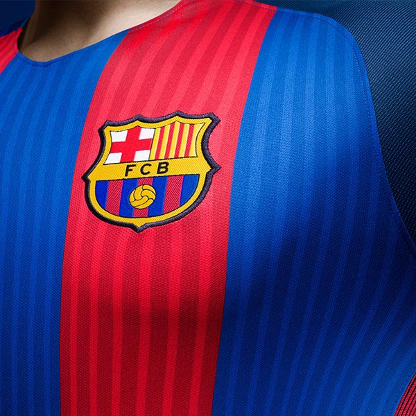Barcelona 2016-17 Home Kit Front Badge