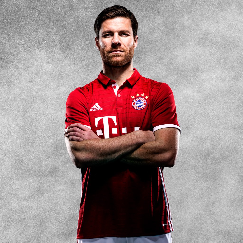 Bayern 2016-17 shirt alonso