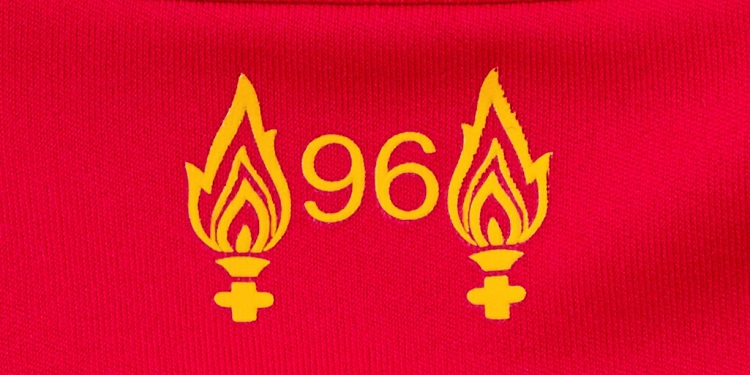 Liverpool-201617-Home-kit 96