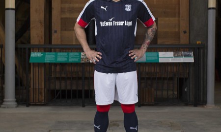Dundee 2016-17 Home Kit Portrait