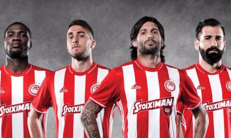 Olympiacos Home Kit 2016-17