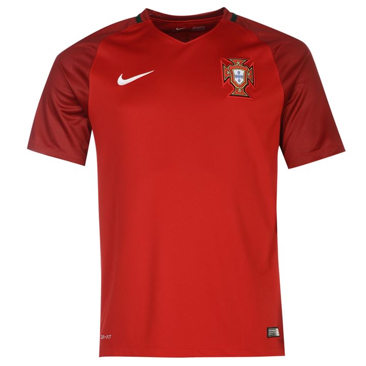 portugal-2016-2017-nike-home-football-kit