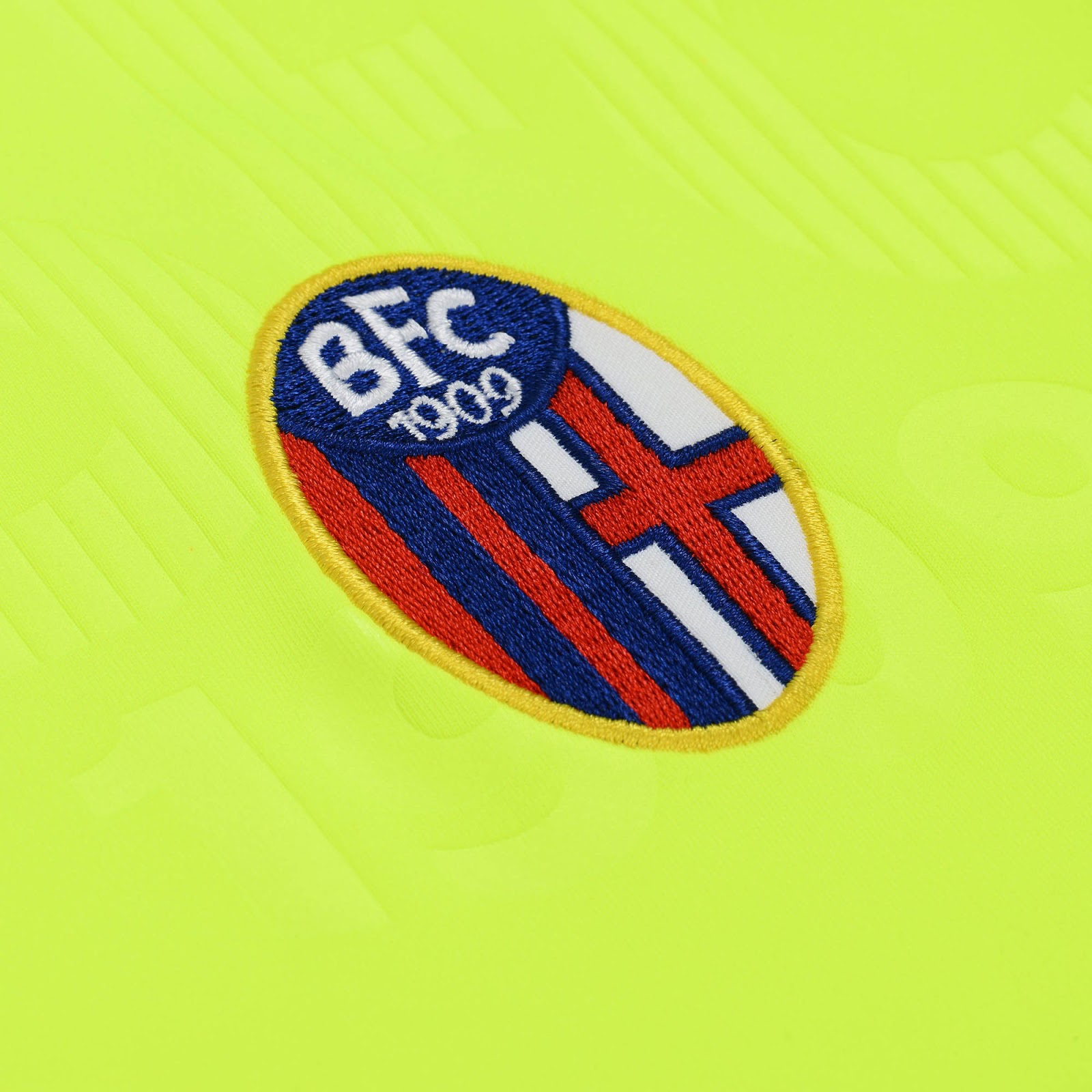 bologna-16-17-away-kit badge