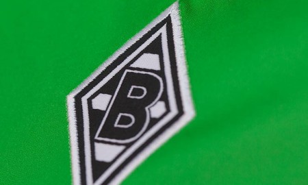 borussia-monchengladbach-16-17-away-kit-badge